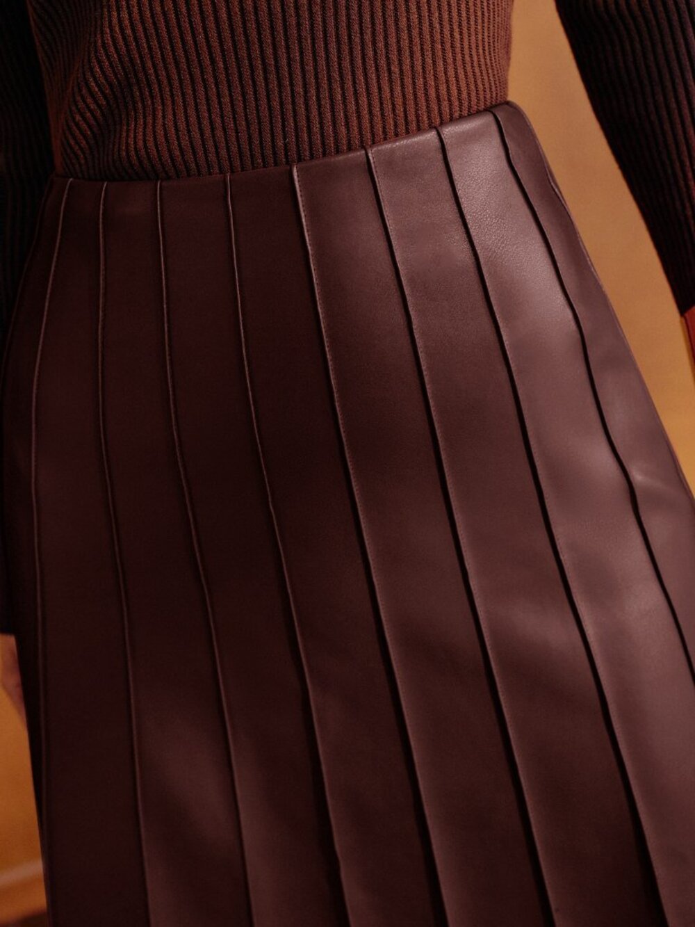 Brown Elegant Women's Skirt - Picture 4 of 8
